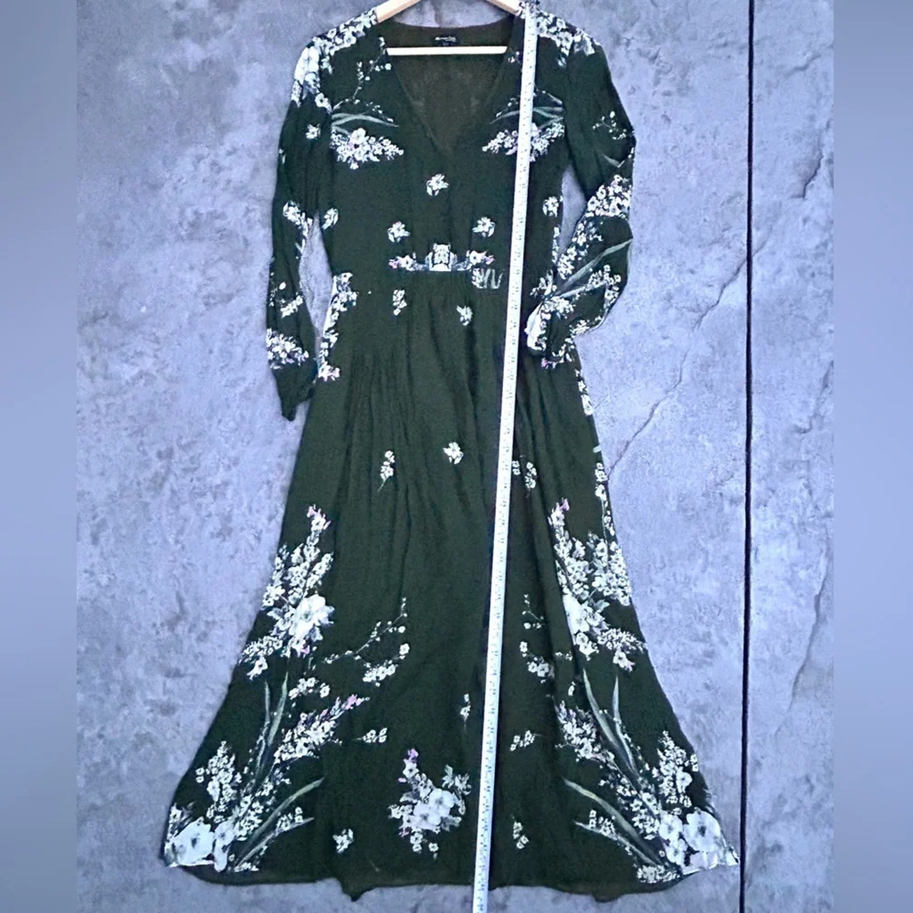 Massimo Dutti womens Sz 4 Green
Floral midi Dress V-Neck lined side zip
pullover - Picture 5 of 8